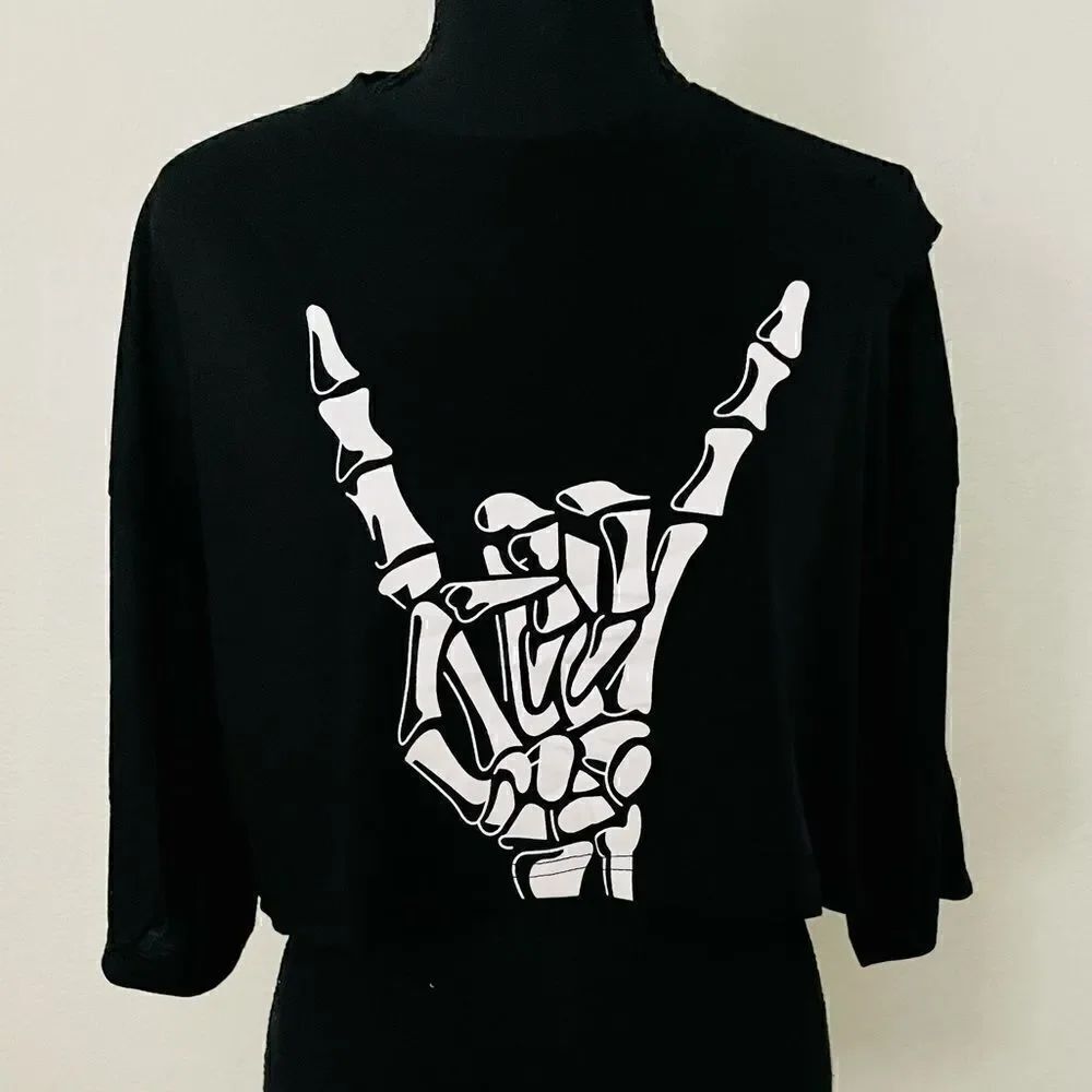 NWOT Skeleton Hand Print Tee